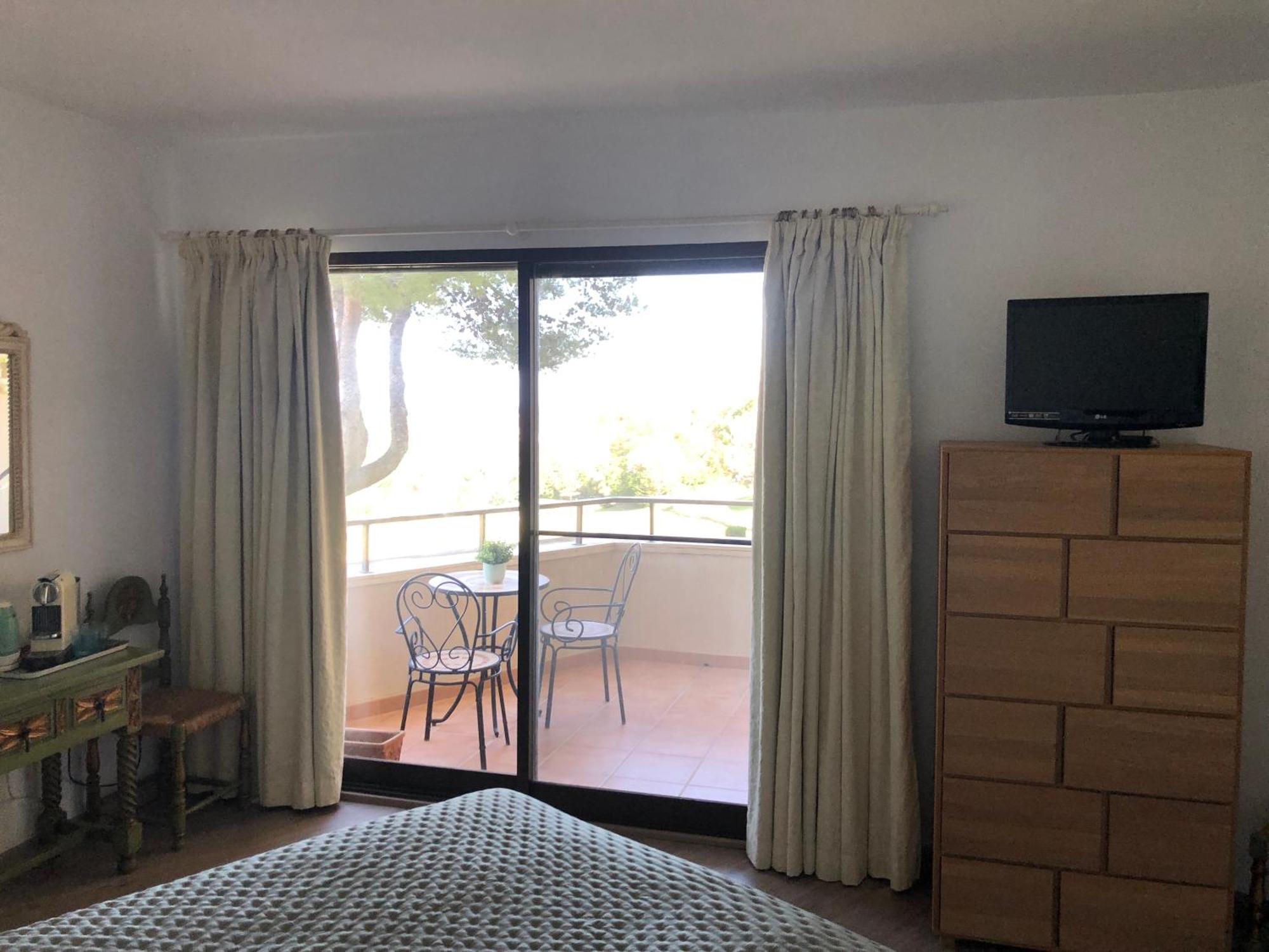 Habitacion Deluxe Con Bano Privado En Atalaya Apartagolf, Естепона Екстериор снимка