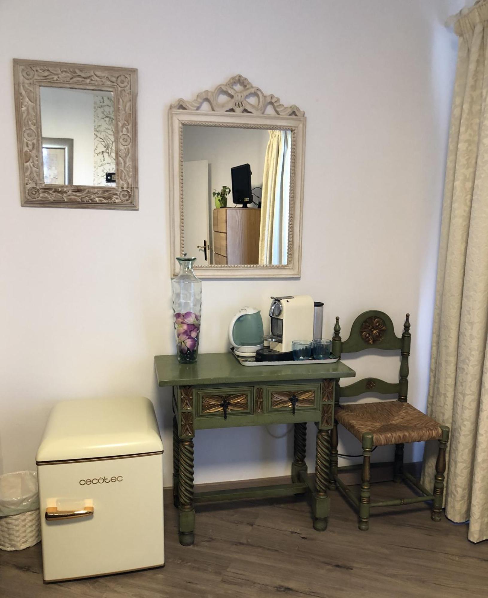 Habitacion Deluxe Con Bano Privado En Atalaya Apartagolf, Естепона Екстериор снимка